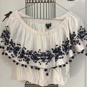 POOF! Cropped embroidered blouse